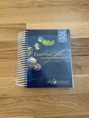 Young Living Essential Oils Pocket Reference - Blue